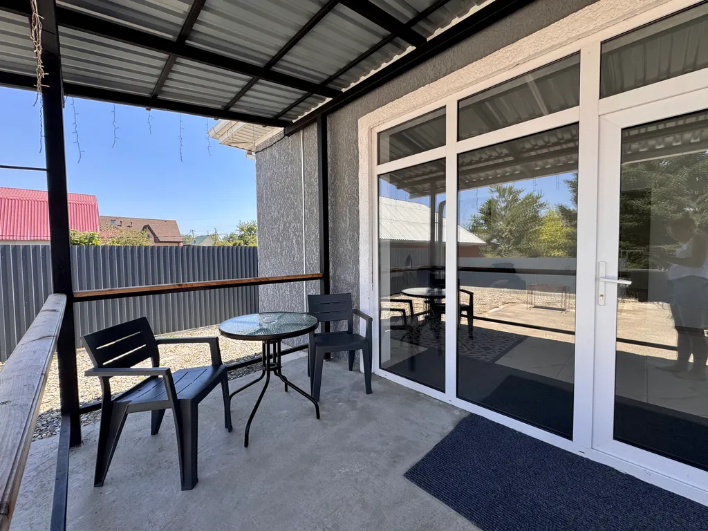 Уютный дом в черте города