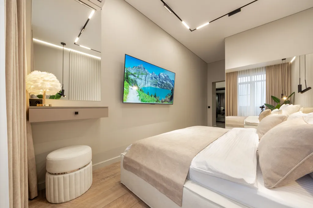 Апартамент с характером с видом на Эльбрус в доме с часами