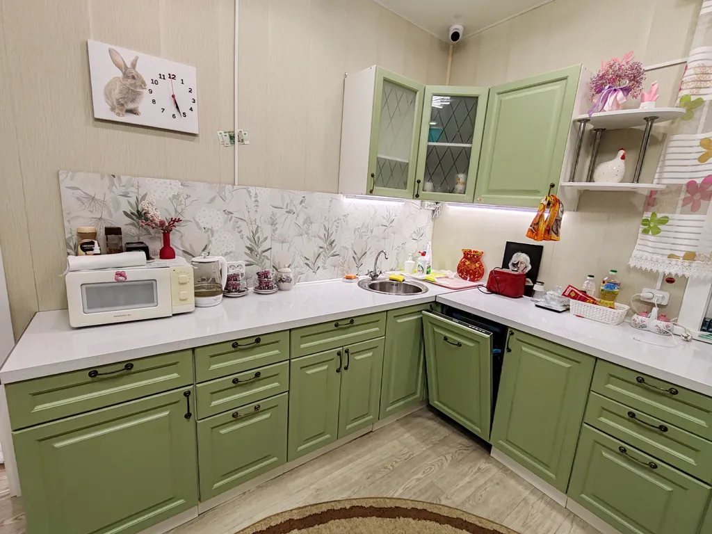 Дом у слияния рек, рядом с историей