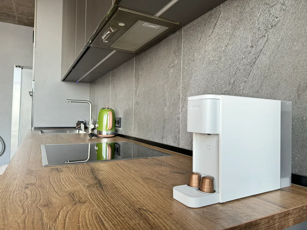 Дизайн-студия с видом на город