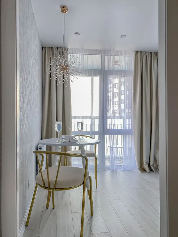 Роскошная квартира с современным дизайном у ТЦ Круиз