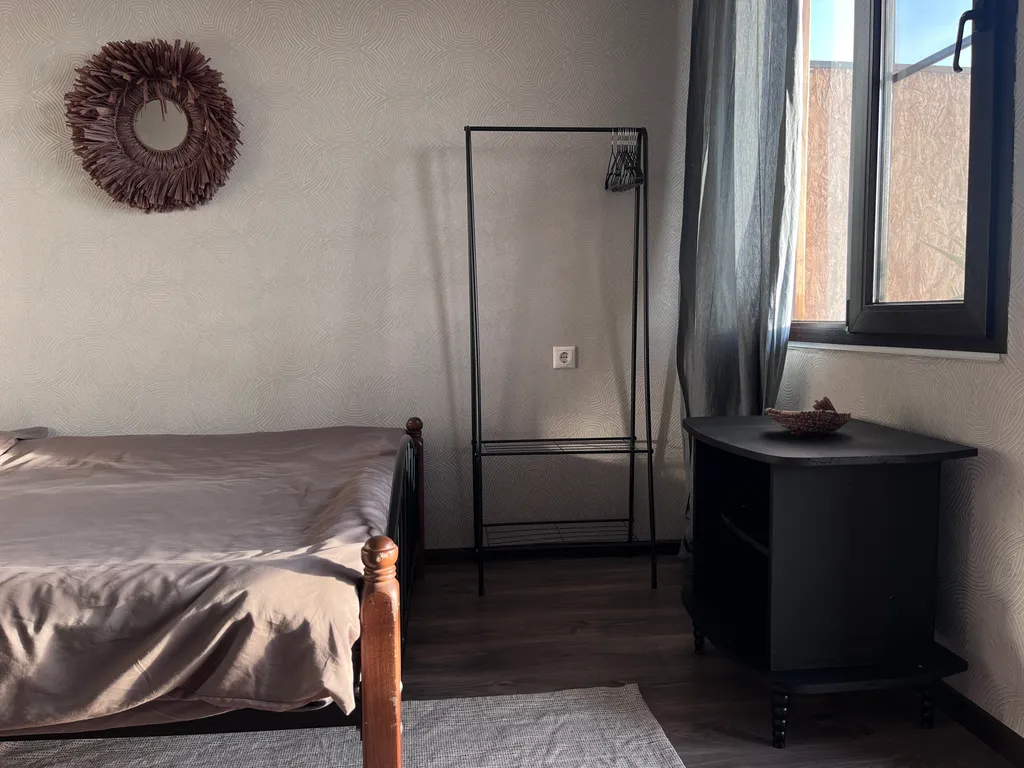 Дом на скалах с видом на море