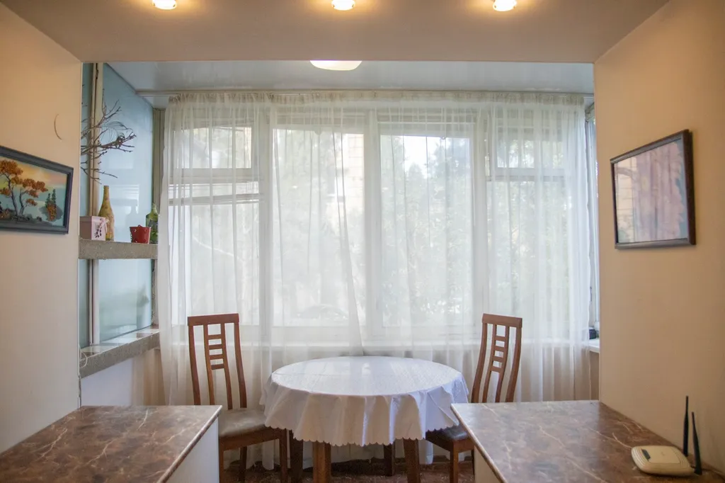 Квартира с камином рядом с морем