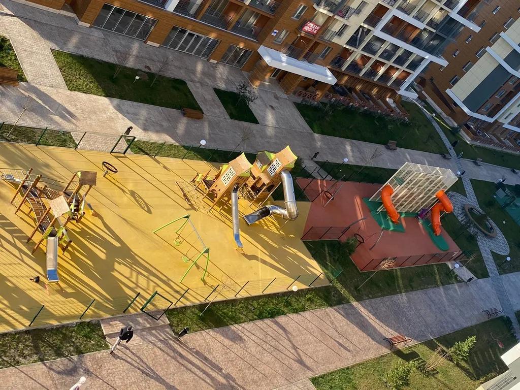 2-комнатная квартира с панорамными окнами у моря