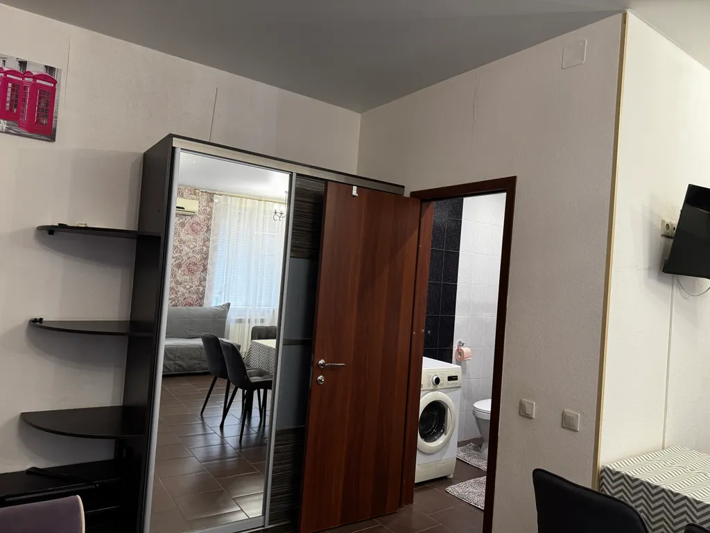 Квартира Квартира Апартамент с кухней в частном доме у набережной — Геленджик