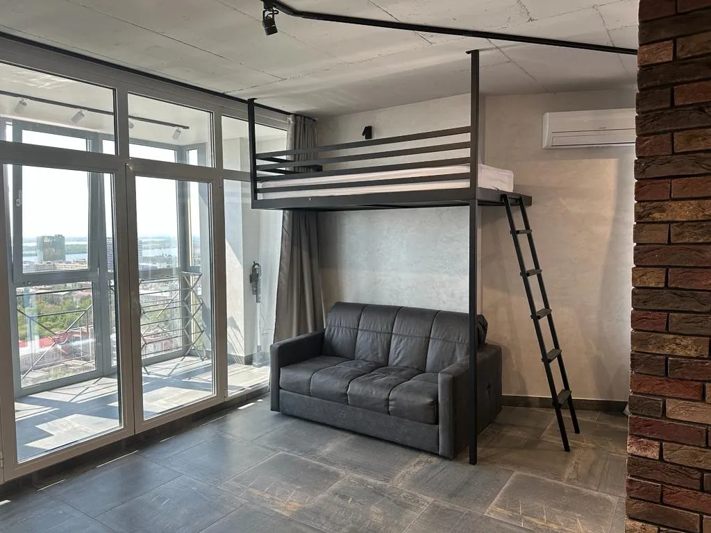 Лофт с видом на Волгу