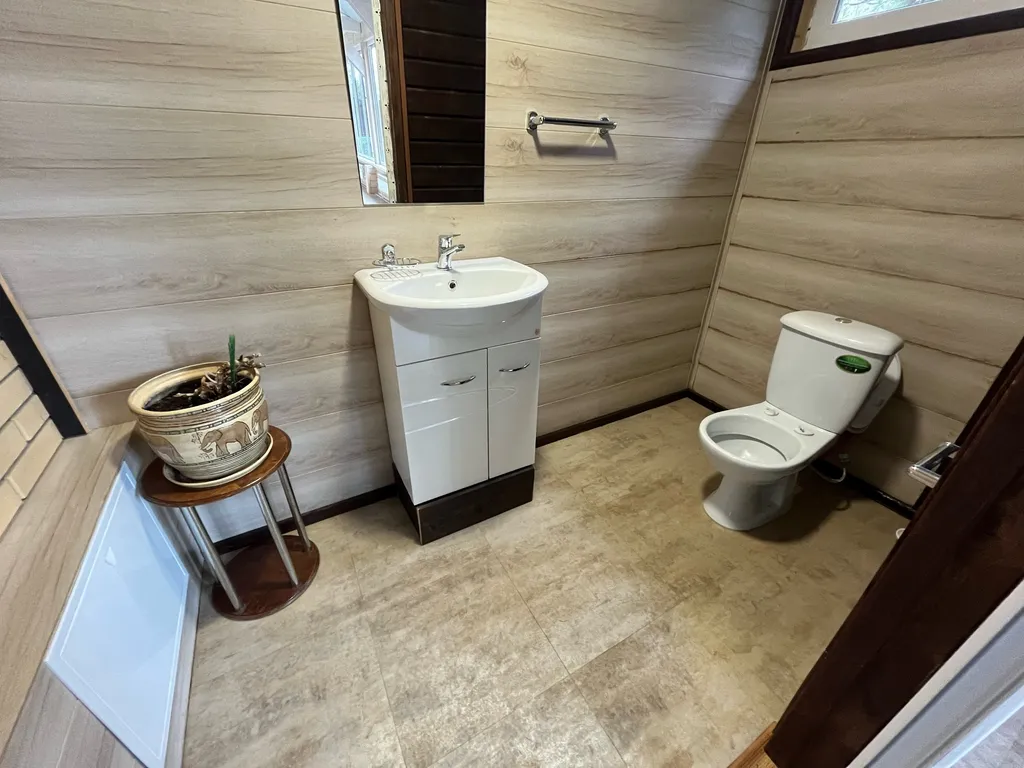 Дом с бассейном