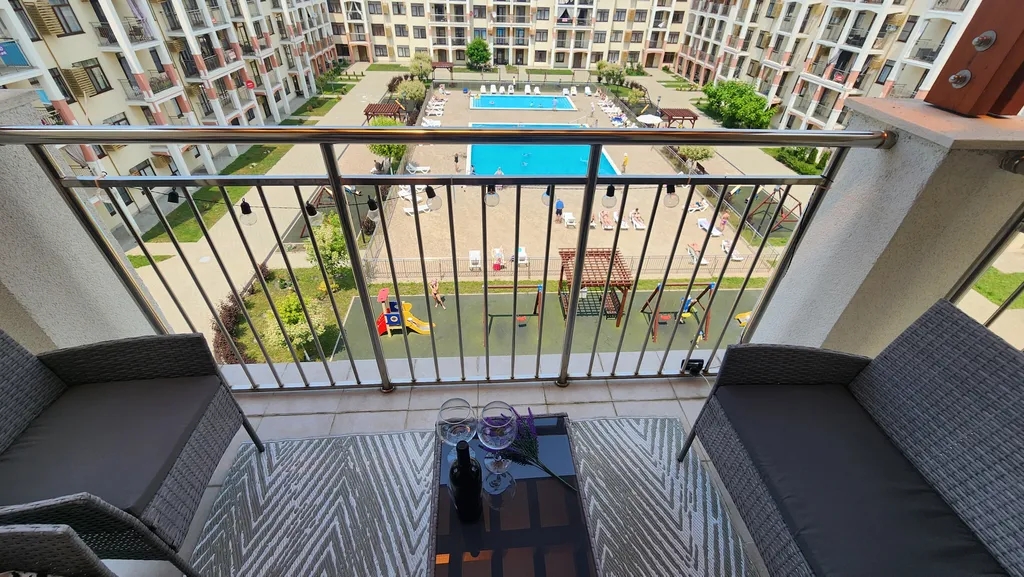 Уютная евротрешка с двумя балконами