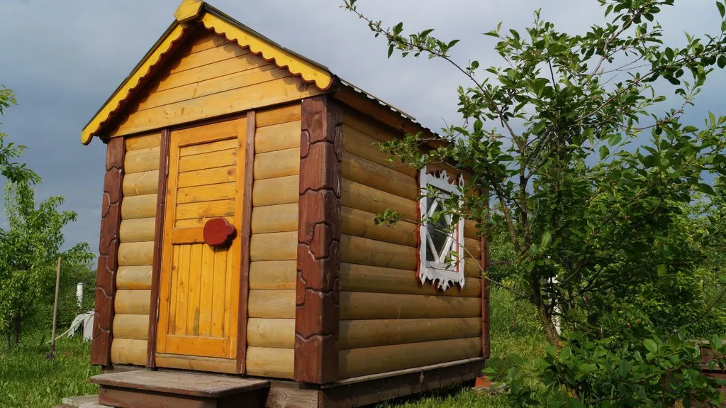 Дом со всеми удобствами, на большом участке