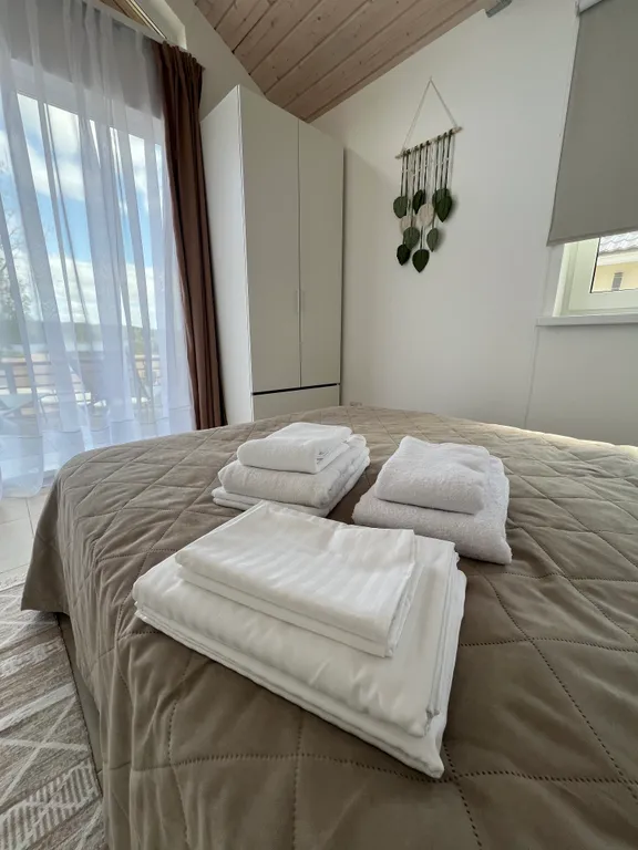 Коттедж Современный и уютным домик на берегу озера — Правдино