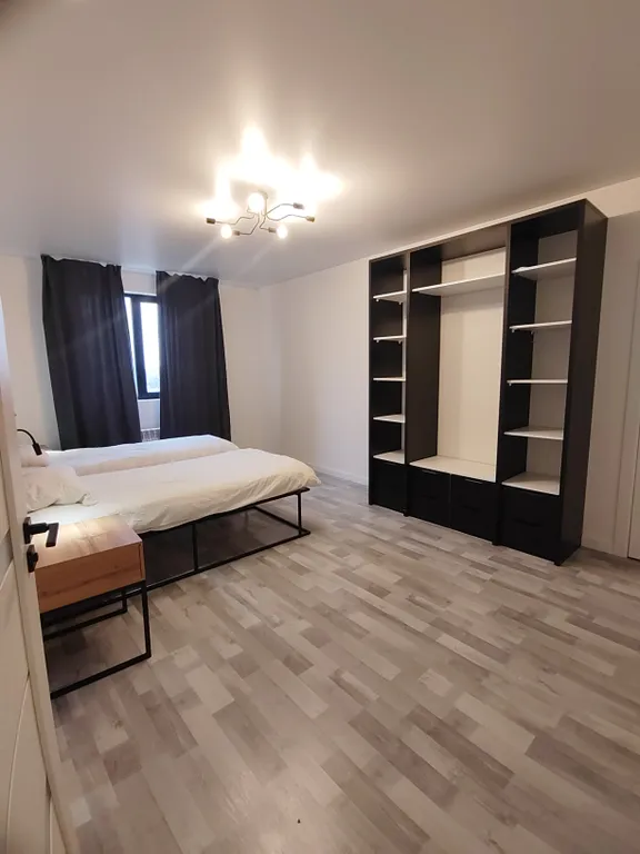 6-комнатный Дом