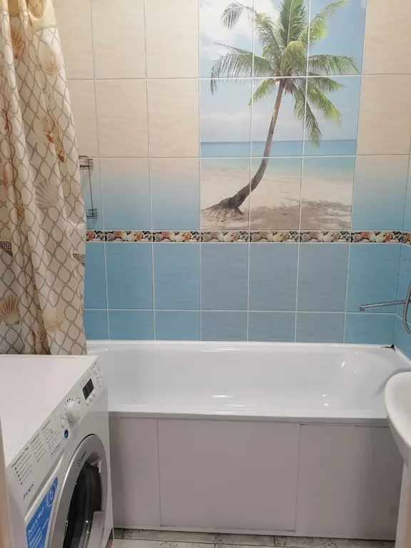 Уютная евротрешка возле парка Гагарина