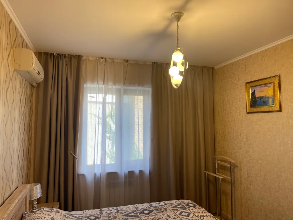 Второй этаж в трёхэтажном доме