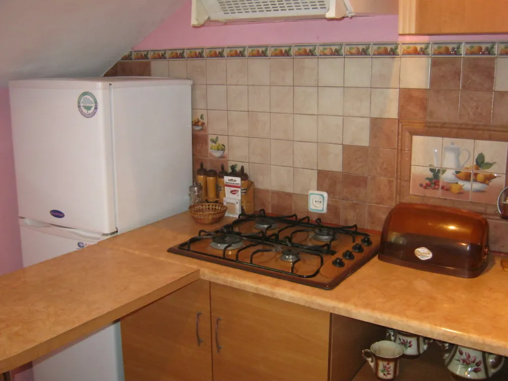 Квартира Квартира в частном доме с отдельным входом и балконом в центре — Евпатория