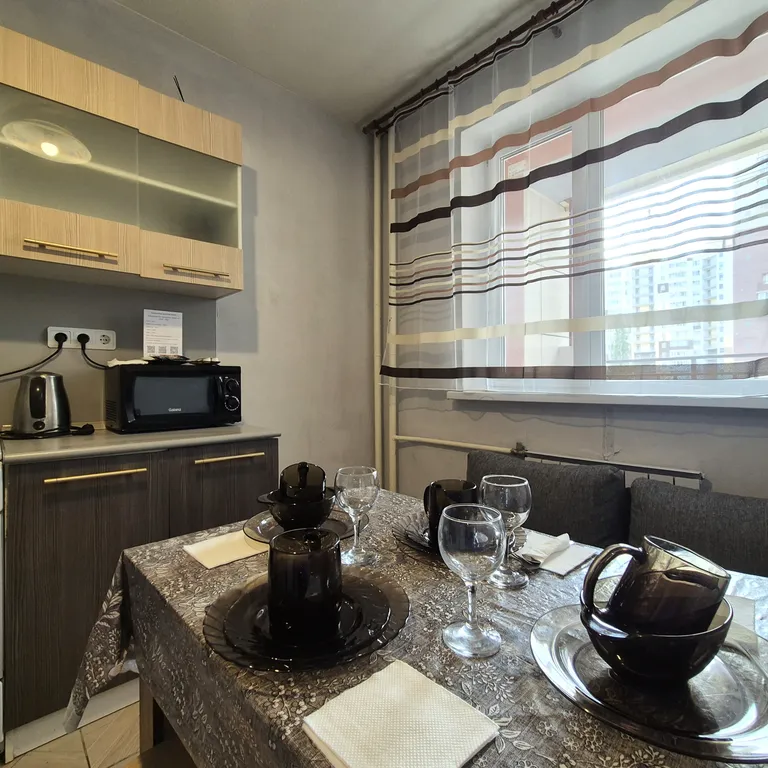 Хорошая квартира в новостройке с тремя раздельными местами