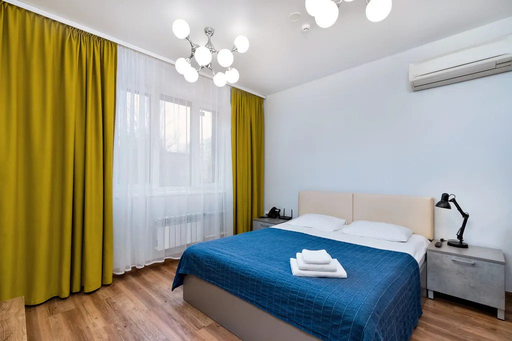 Просторный апартамент с кухней в центре города