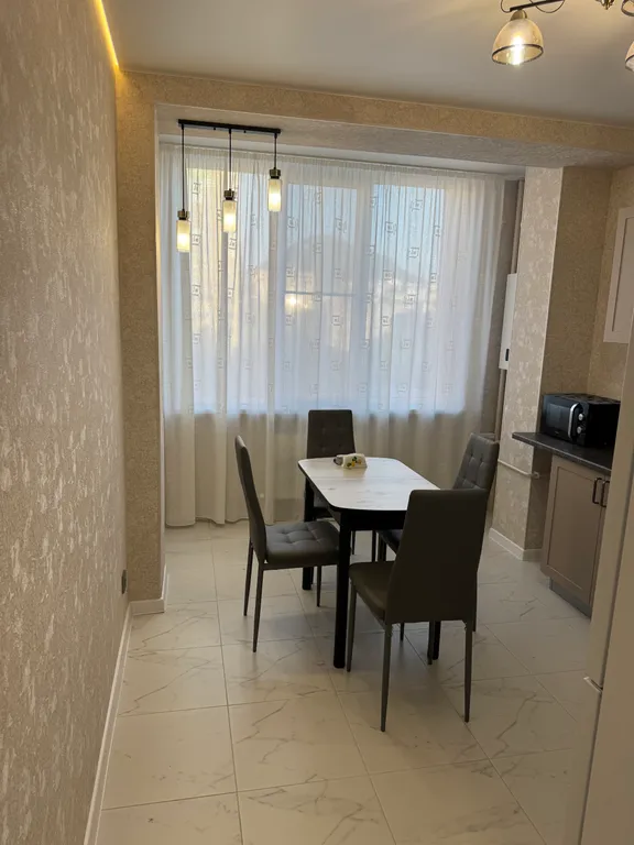 Уютная новая квартира с видом на горы