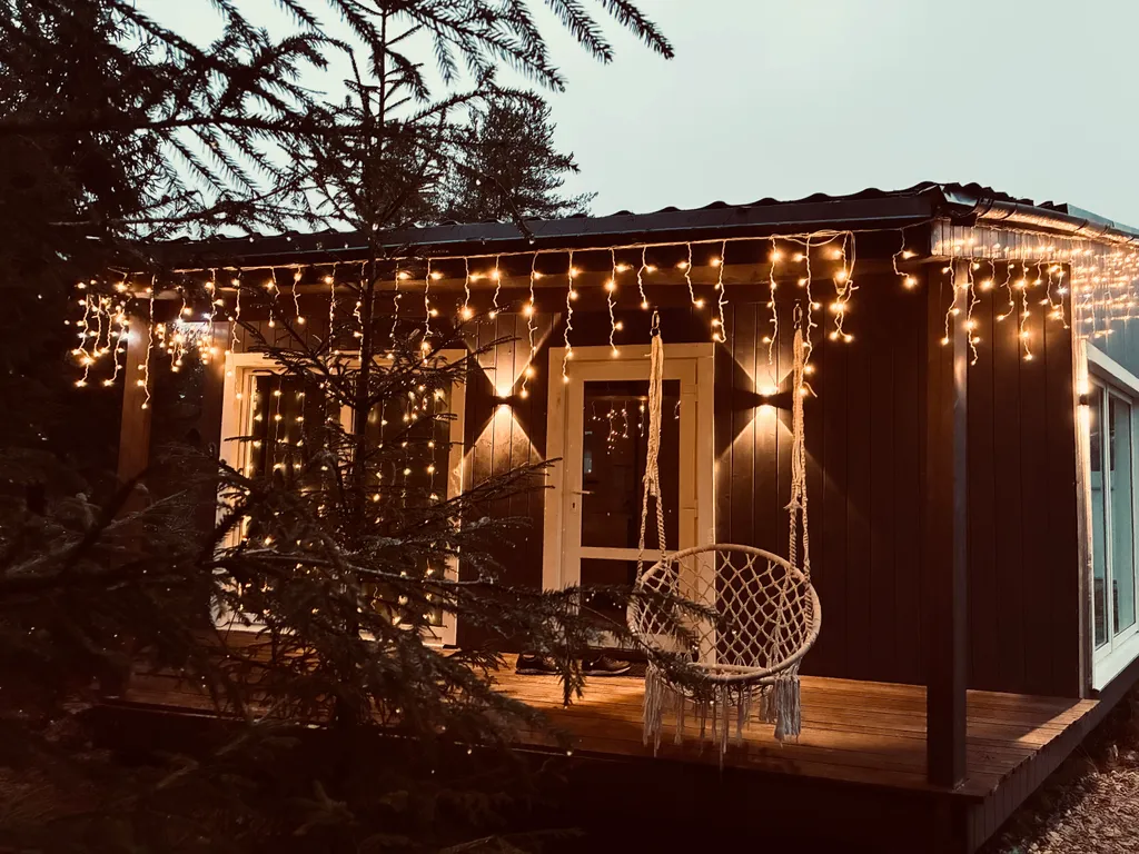 Панорамный дом в лесу