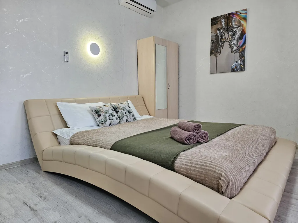 Квартира Квартира Просторная студия 40м на озере в центре Горячего ключа — Горячий Ключ