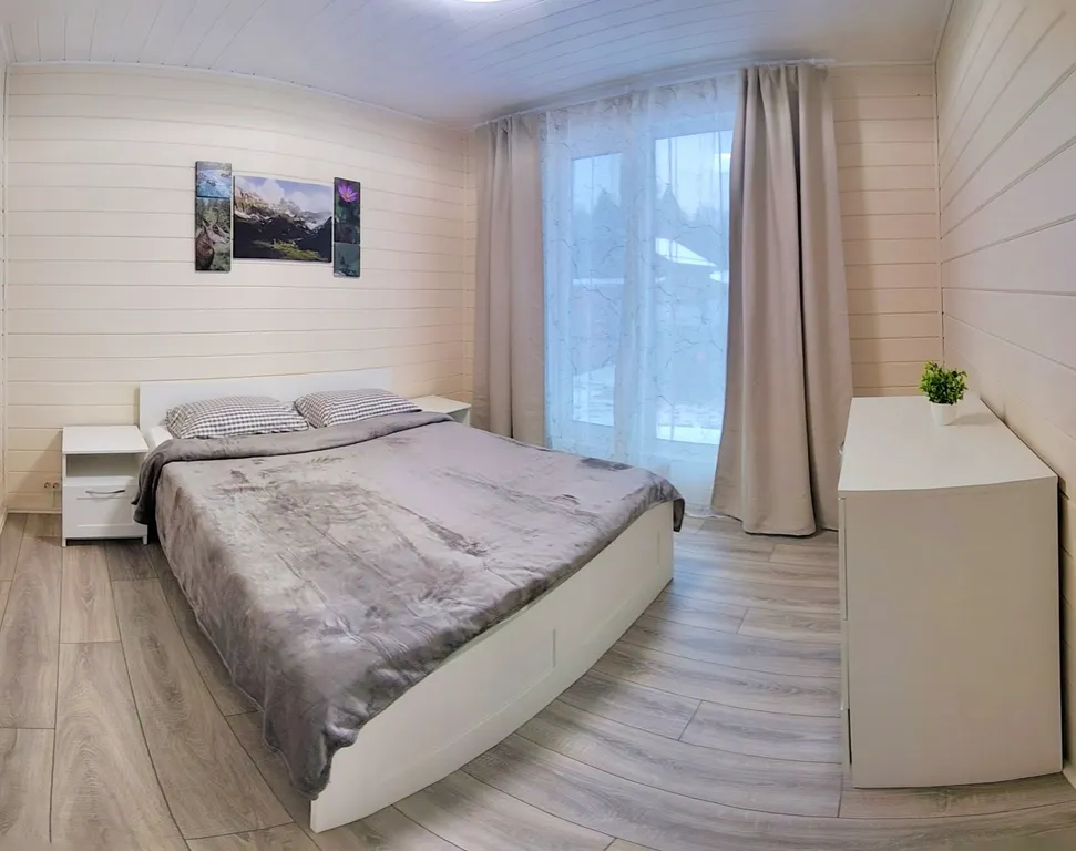 Уютный и светлый дом в лесу на выходные