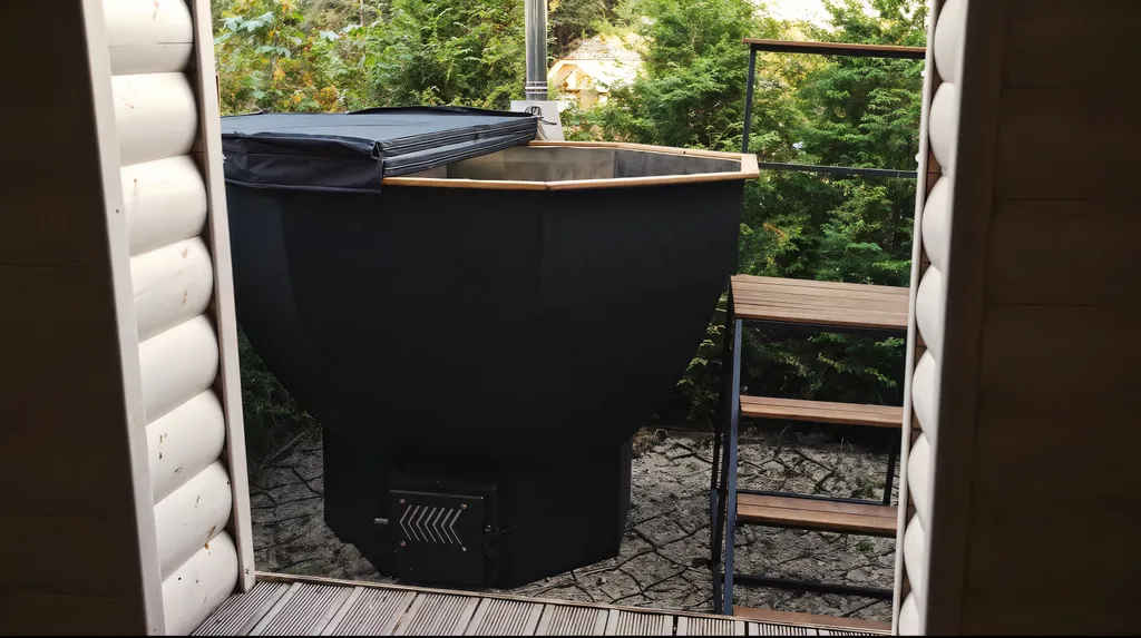 Уютный дом с видом на озеро