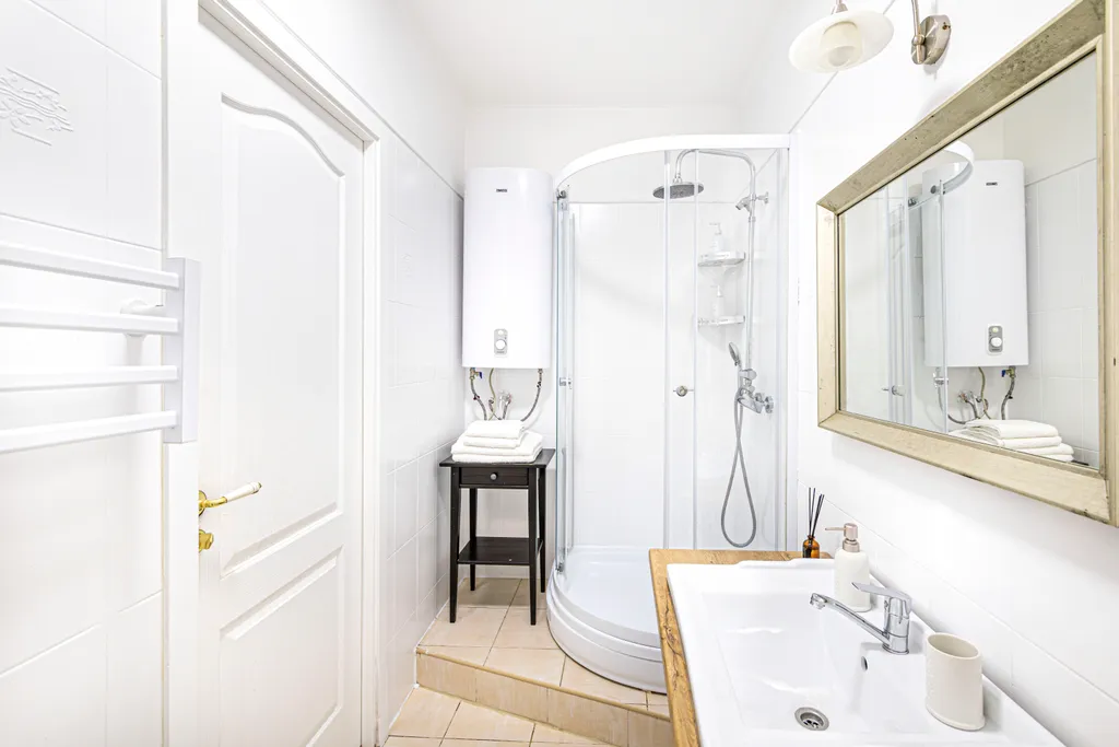 Стильная квартира с тремя спальнями и 2 санузлами у Спаса на Крови