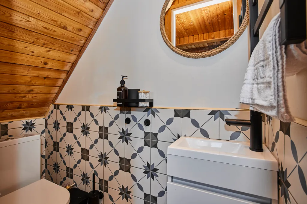 Коттедж Уютный просторный дом с баней для большой семьи — Ропшинские Ключи