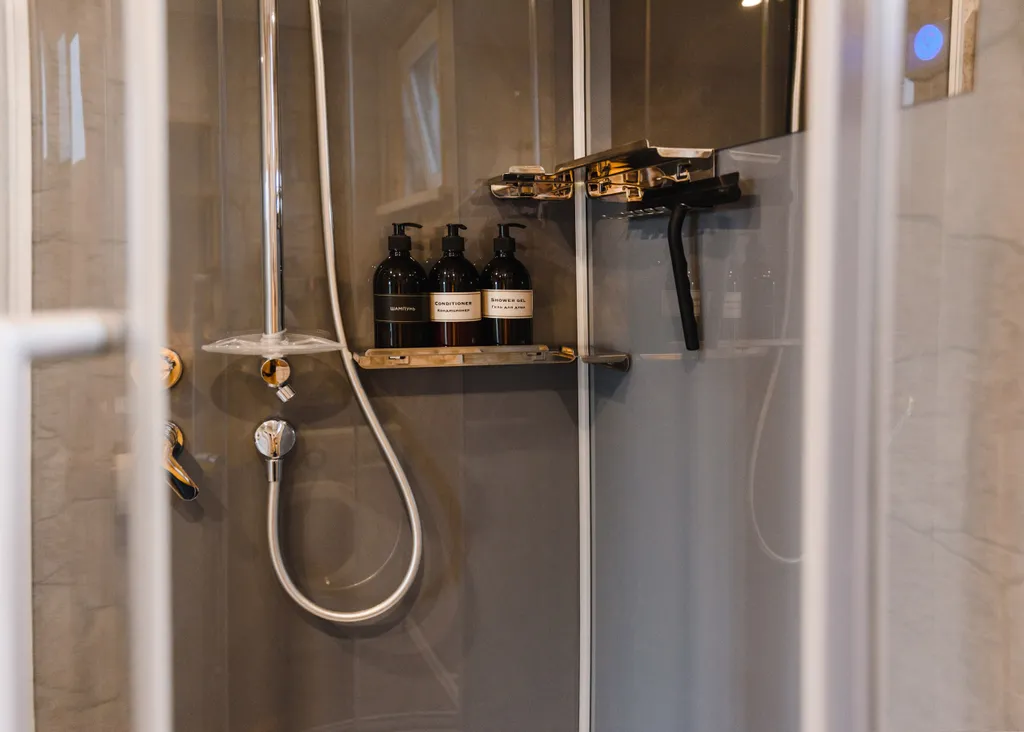 Коттедж с сауной для семейного отдыха в стиле барнхаус