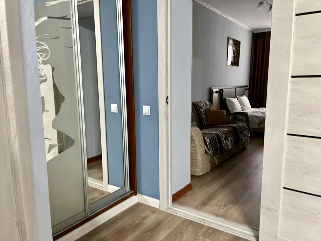 Трешка в центре рядом с ТЦ Галерея