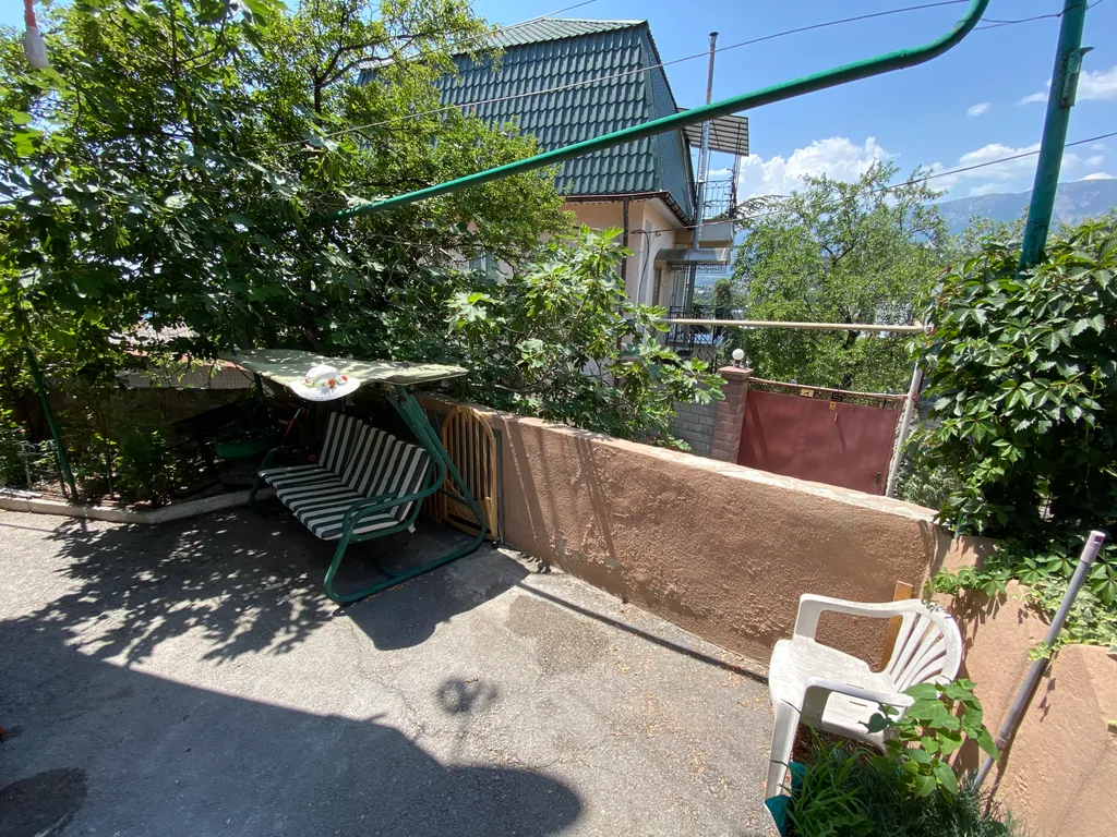 Коттедж Дом с видом на море и горы — Ялта