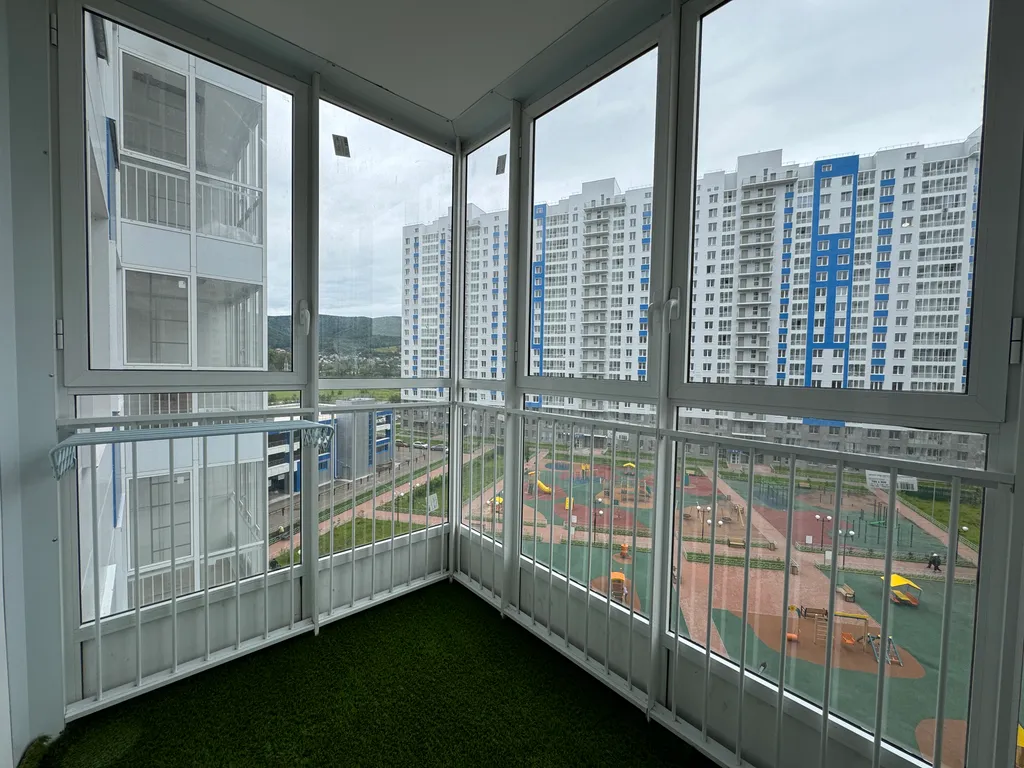 Двухкомнатная квартира в районе Столбов и Бобрового лога