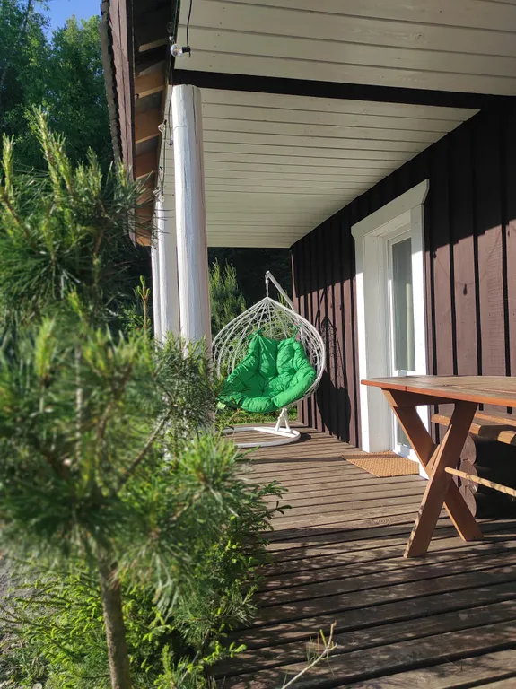 Экодомик из рубленого бревна с дровяной сауной