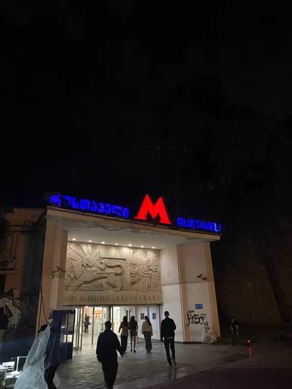 Квартира на вере у метро в центре