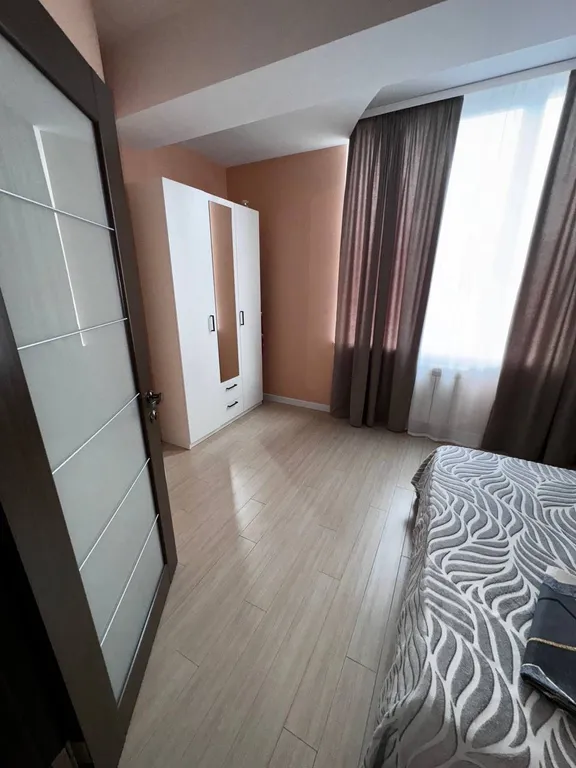 3 комнатная квартира на Светлане, морской порт, Дендрарий, набережная