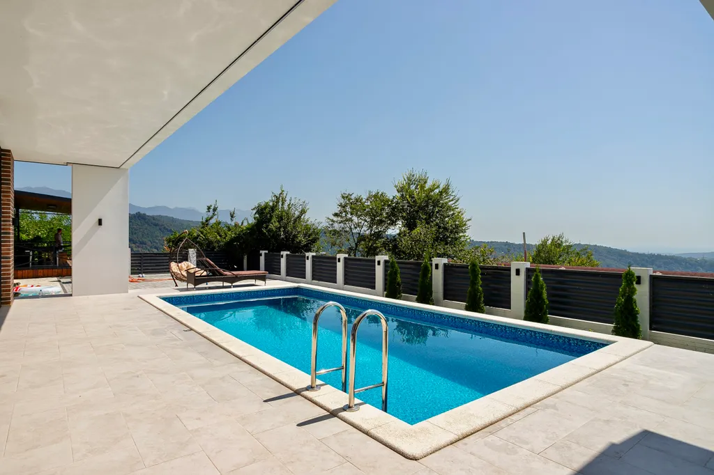 Шикарная Вилла с видом на море и горы
