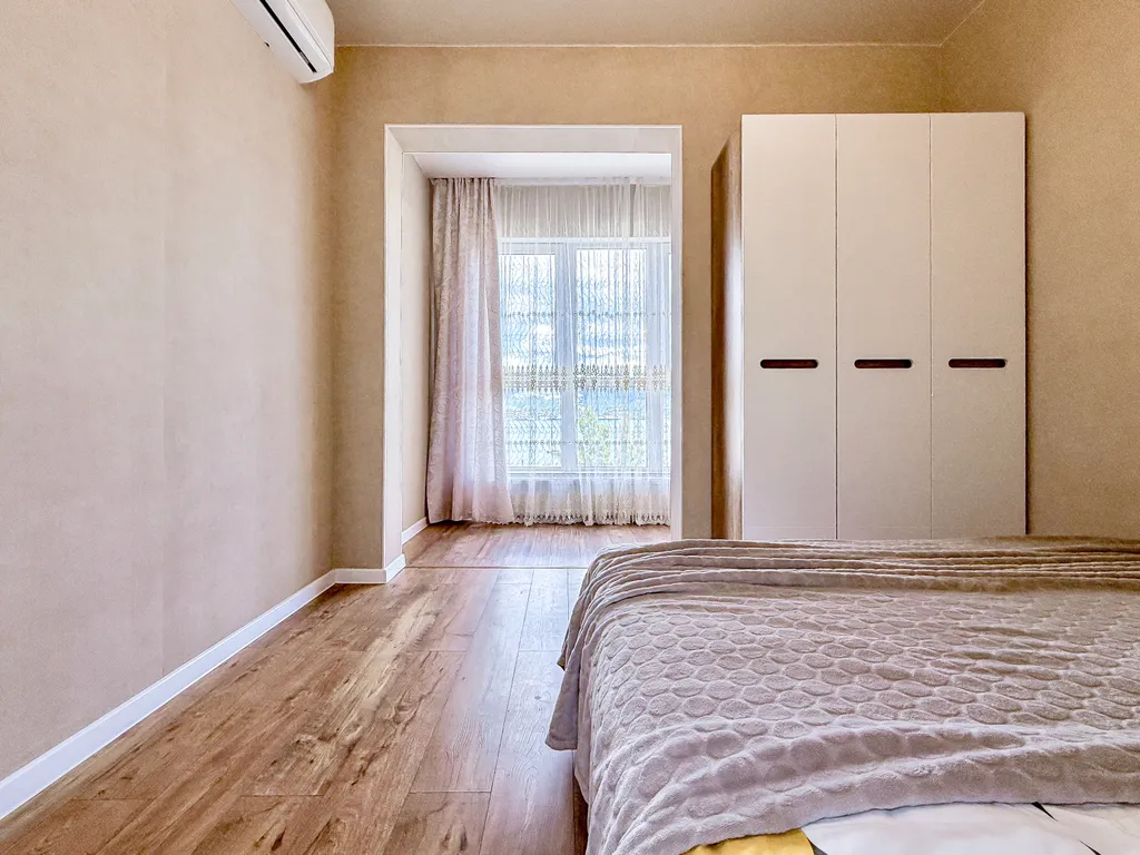 Квартира на набережной