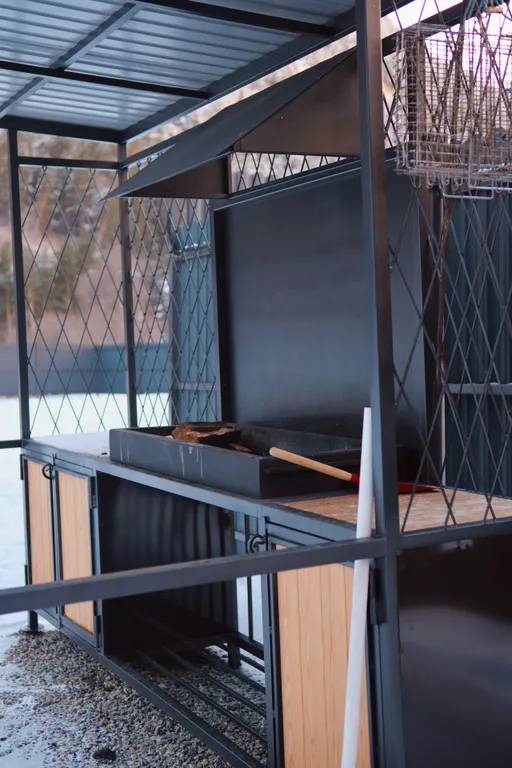 Двухэтажный дом с кухней 1