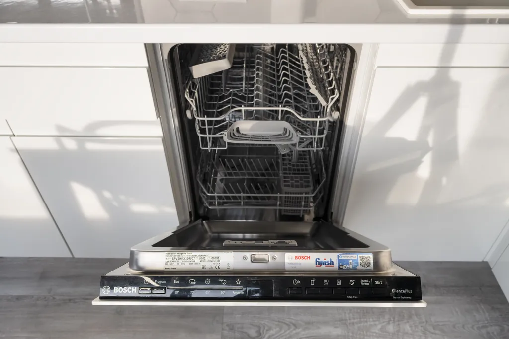 Двухкомнатная студия с панорамным видом на Октябрьский мост!!!