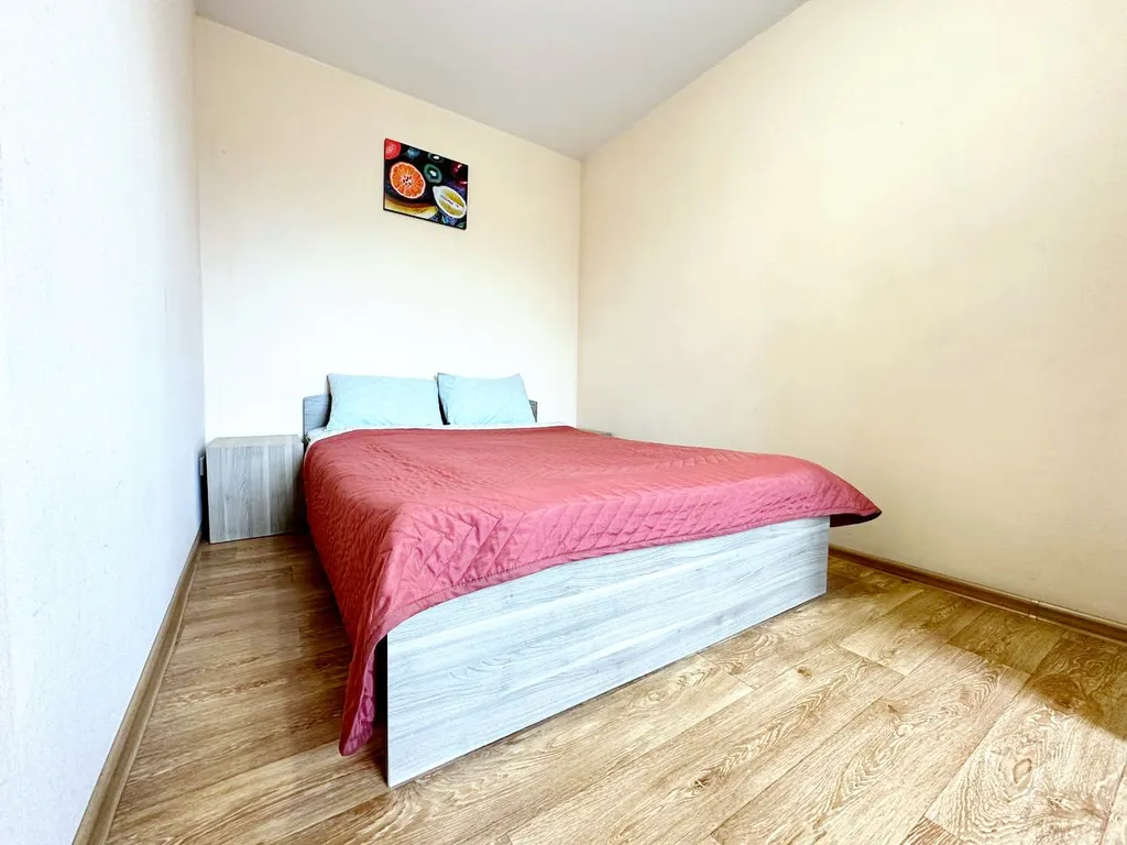 2-комнатная квартира в центре рядом с КУЗгту и РЕАцентром — аренда посуточно в Кемерово