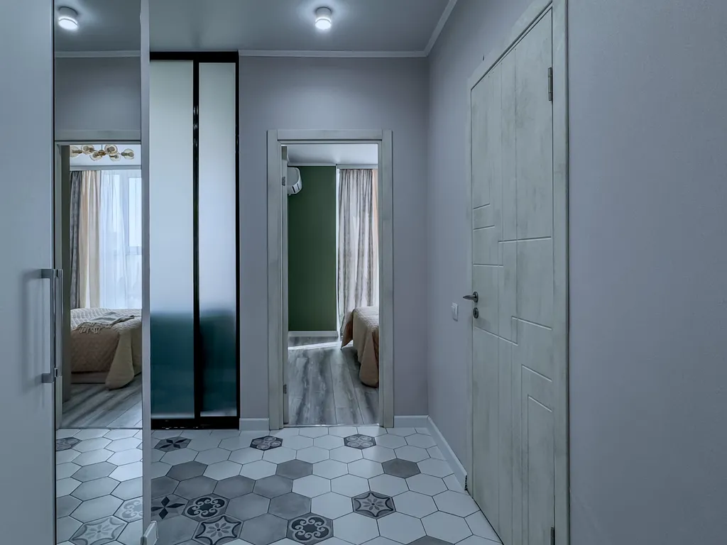 Квартира с евроремонтом, вид на город и реку