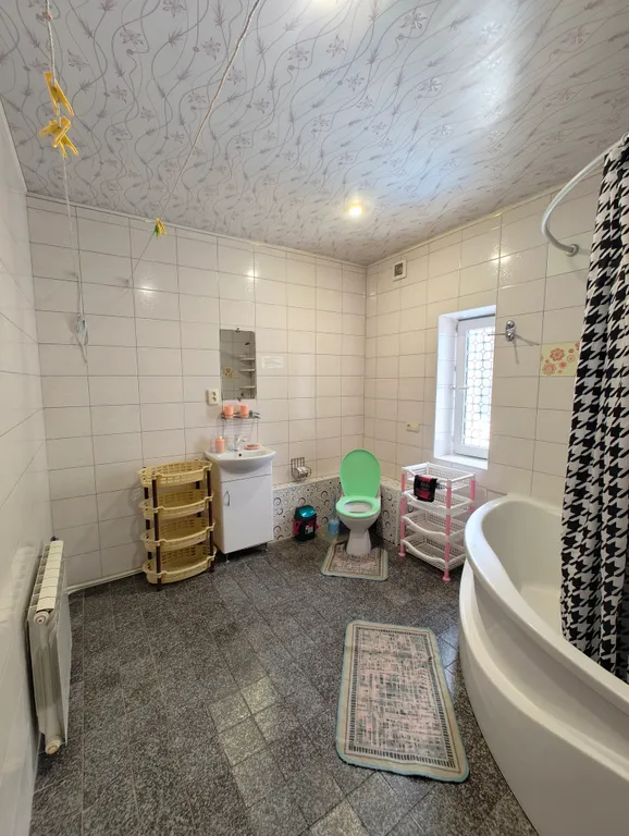 Большая двухкомнатная квартира в центре