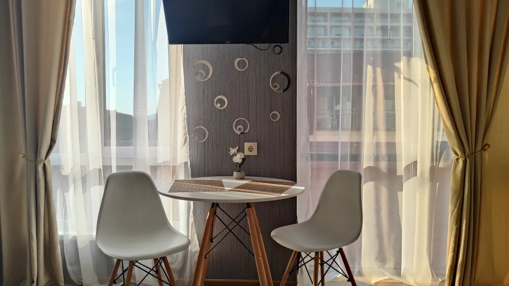 Апартаменты Сансет Бич