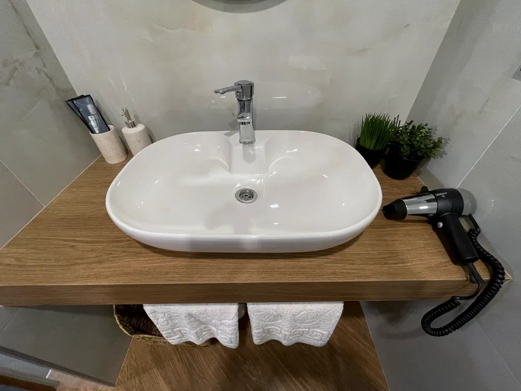 Уютный дом с двумя раздельными квартирами в центре