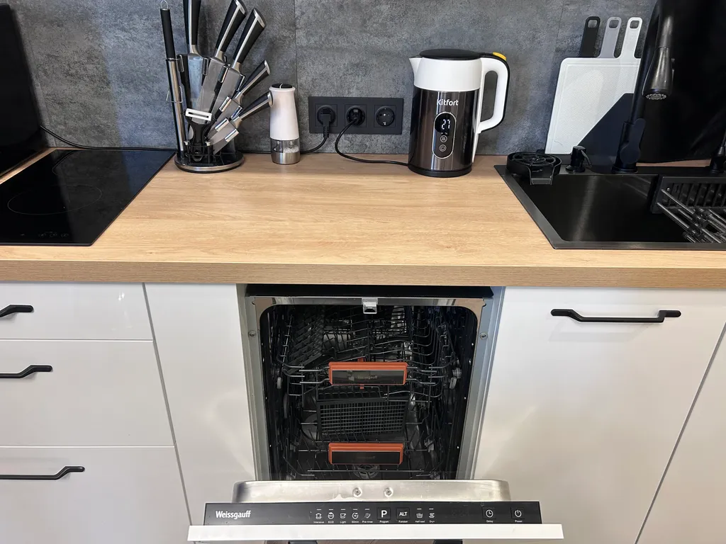 Современная студия с террасой