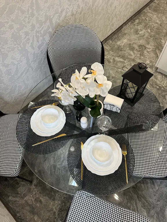 Стильная двухкомнатная квартира в тихом месте, центр города, цирк