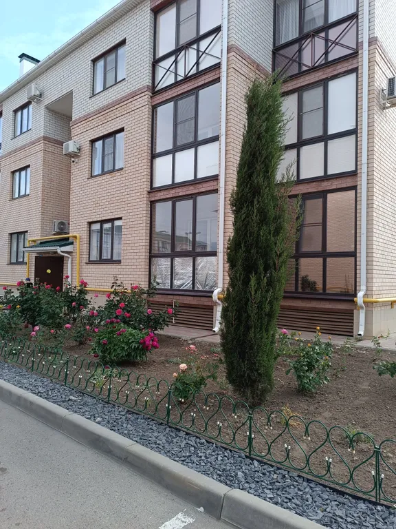 Уютная квартира в спальном районе — аренда посуточно в Ейск