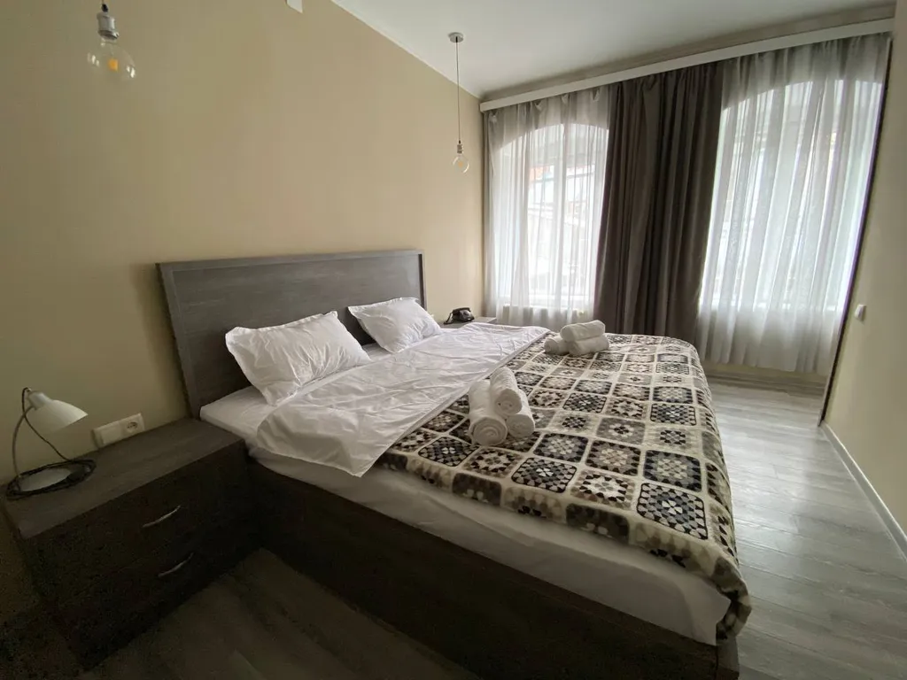 Квартира с отдельной спальней в центре Тбилиси