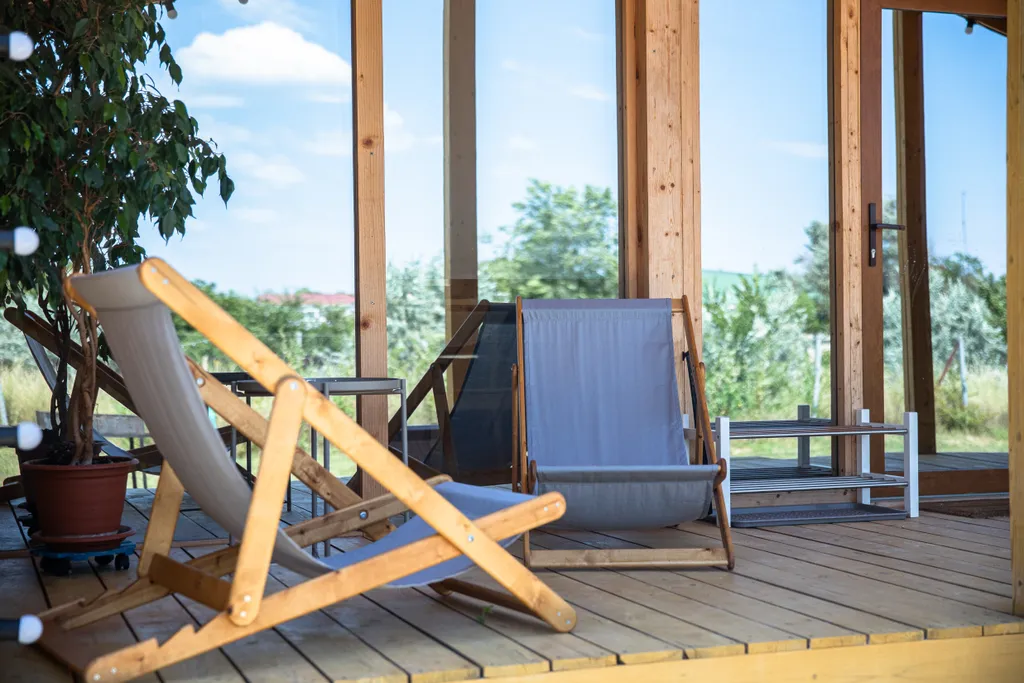 Коттедж Отдельный, уютный дом в 100 метрах от моря — Новоотрадное