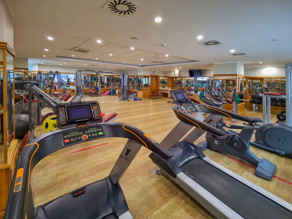 Шикарная видовая квартира в Золотой Бухте