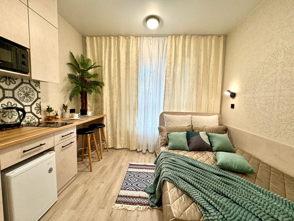 Современная квартира-студия возле ЖД Вокзала